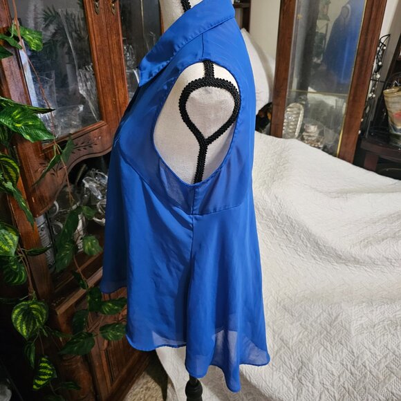 NANA USA Blue Top - Picture 5 of 10